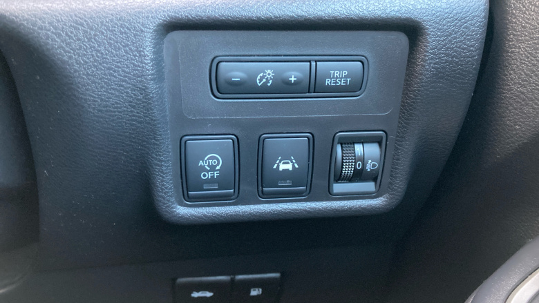 Nissan Micra 0.9 IG-T Tekna 5dr Petrol Hatchback